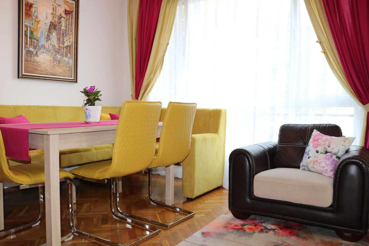 Sea Port CELEBRITY Apartment - Lets4Holiday Varna Extérieur photo