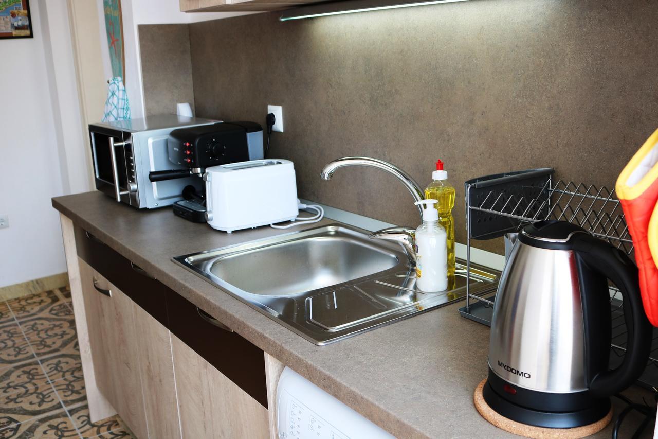 Sea Port CELEBRITY Apartment - Lets4Holiday Varna Extérieur photo